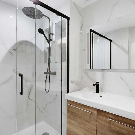 Lovely Montorgeuil 6p דירה