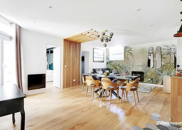 Lovely Montorgeuil 6p Lägenhet *